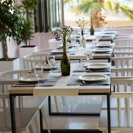 Vala Otel Dıraç
